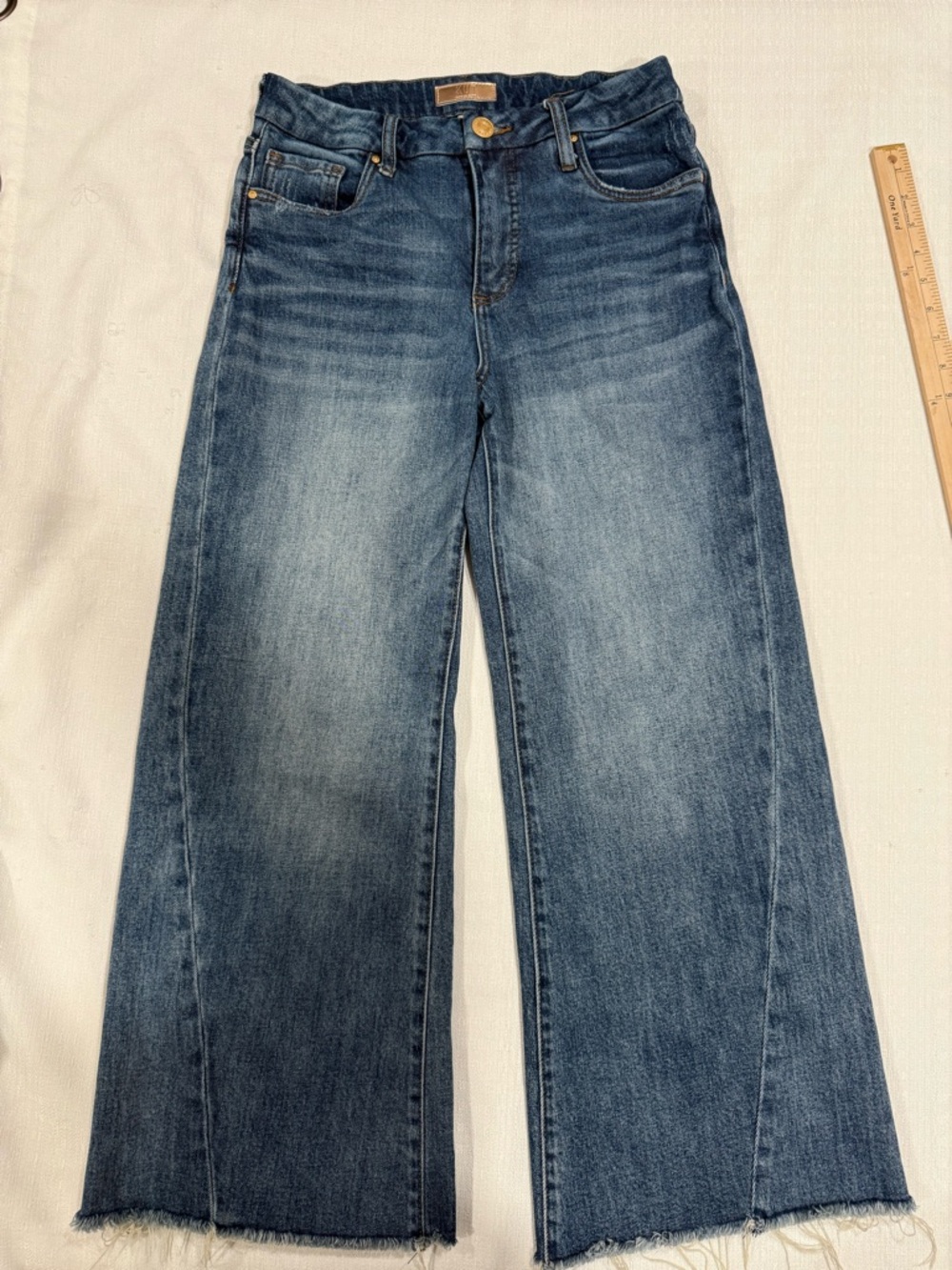 Kut from the Kloth Wide-Leg Jeans in Medium Wash Blue-1438